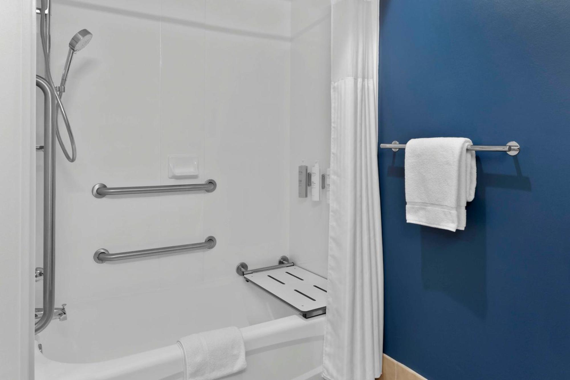 Spark By Hilton Newcomerstown ภายนอก รูปภาพ